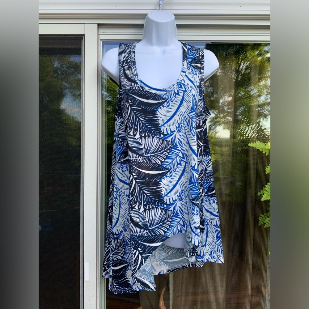 Starzzi Womans Asymmetrical Sleeveless Blue and White Shirt Large